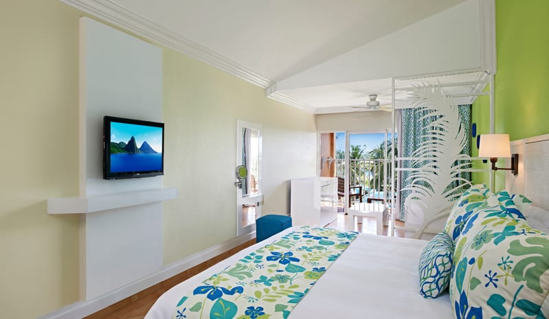 Coconut Bay Beach Resort & Spa-Concierge Premium Ocean View Splash 2_10227